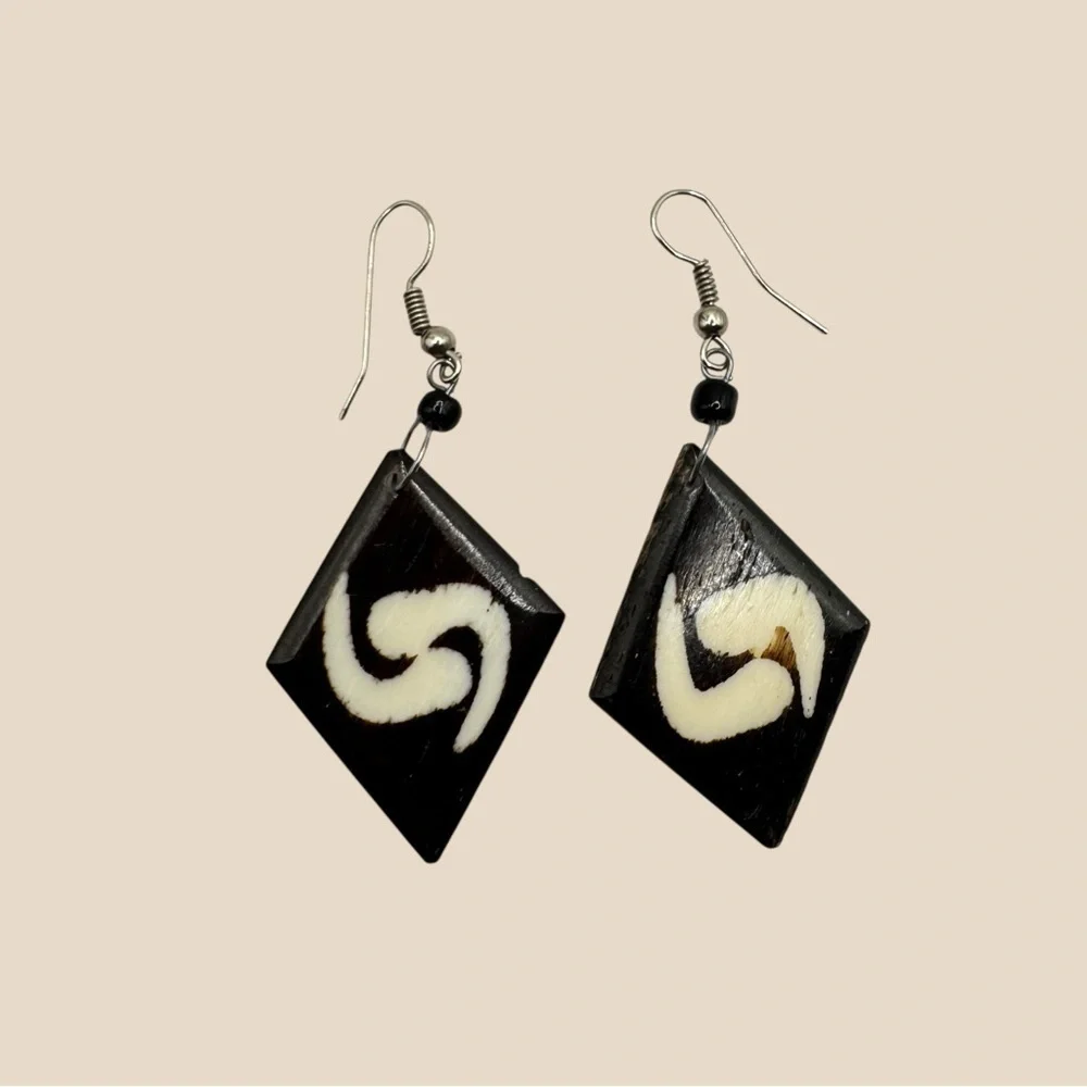 African Batik Bone Earrings Kenya Hand Carved Black & White Tribal Dangles